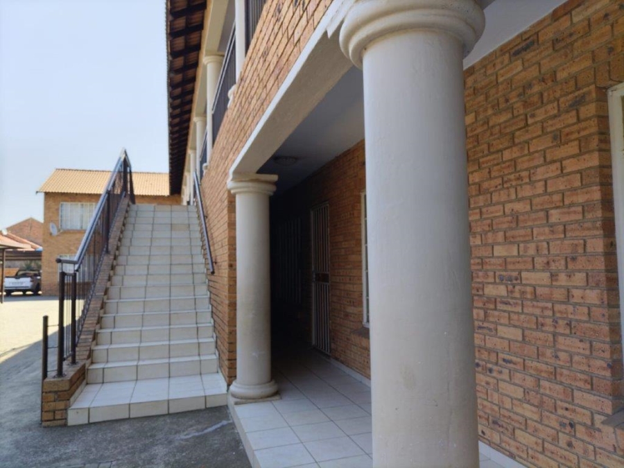 2 Bedroom Property for Sale in Oos Einde North West